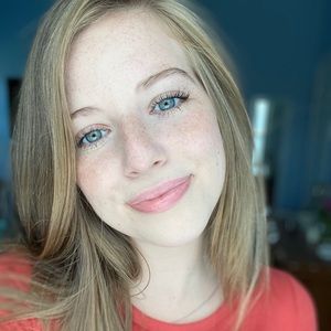 Meet your Posher, Delaney